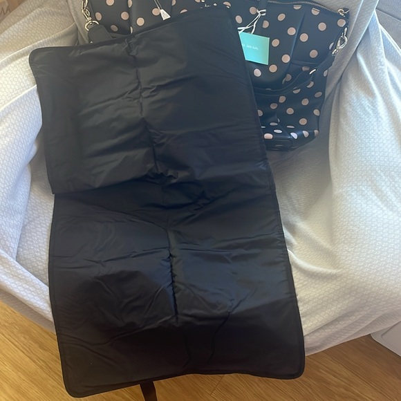 Kate Spade Classic!!!  Totally Brand New Diaper Bag with Changing Pad! - Picture 4 of 12